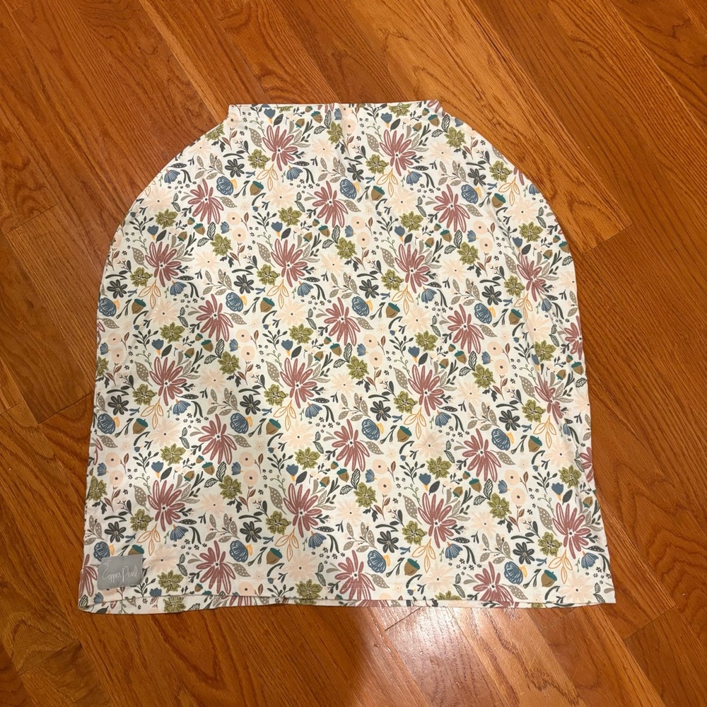 🏷️ 4 for $35 🏷️ Copper Pearl Floral Nursing & Car Seat Cover